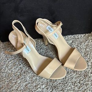 Steve Madden Nude Heels